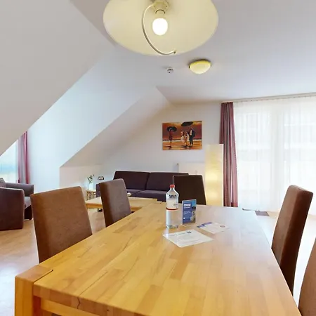 Appartementhaus Binzer Sterne 40 *